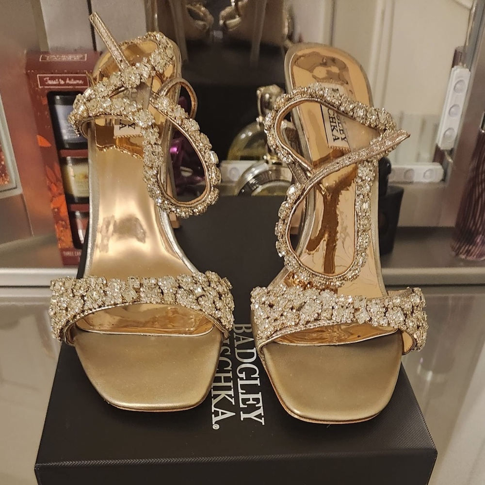 Badgley Mischka formal strappy heels